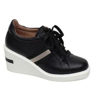 Linea Paolo Kandis Platform Wedge Sneaker Size 9.5
